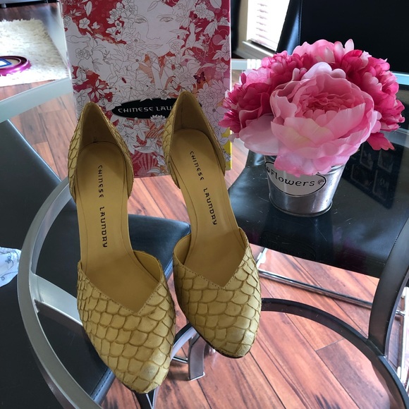 chinese laundry yellow heels